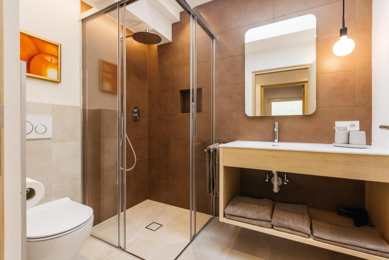 Lisis Loggia Apartment Нова Поненте Екстериор снимка
